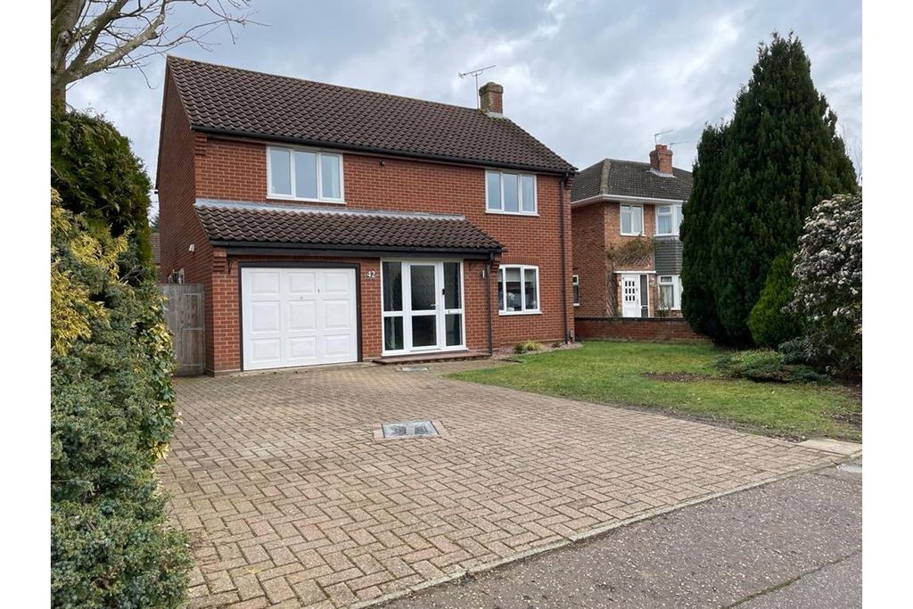 Property photo 2 of 36