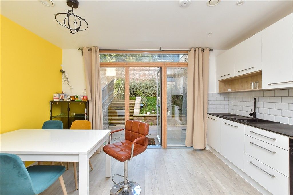 Property photo 3 of 14 Kitchen Diner