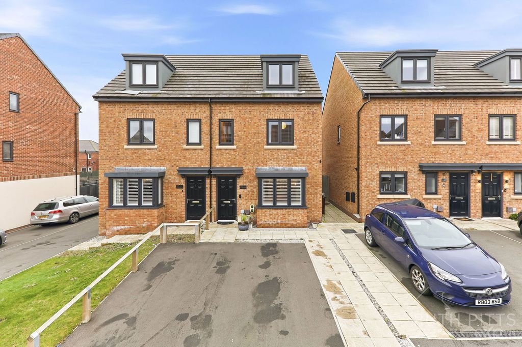 Property photo 1 of 39