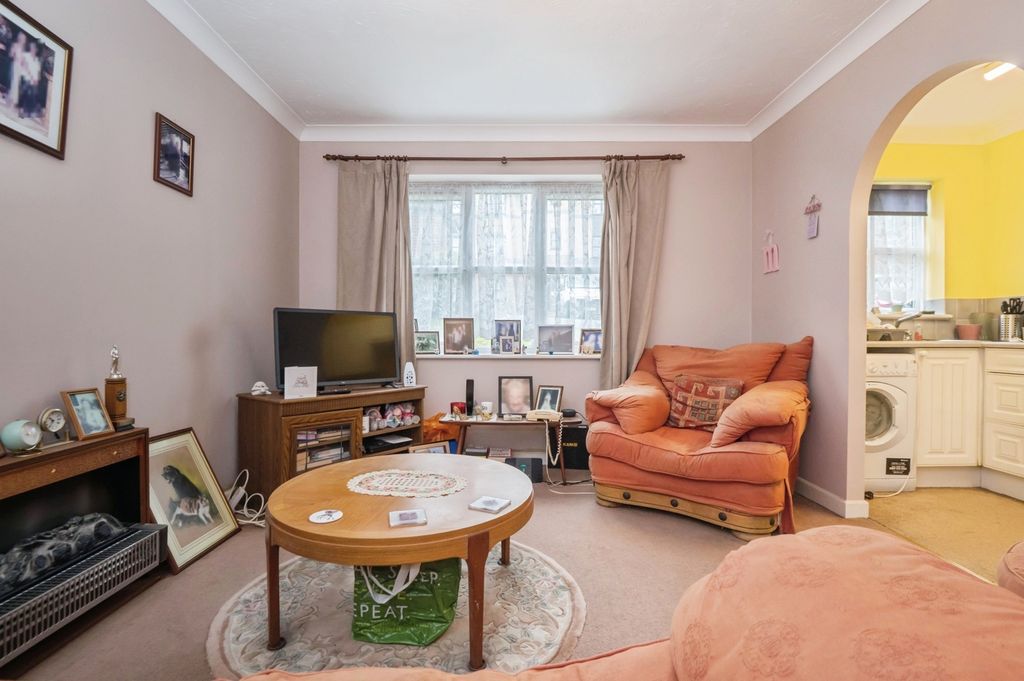 Property photo 3 of 17 Photo