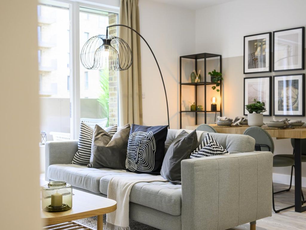 Property photo 2 of 9 Lampton 1 Bed