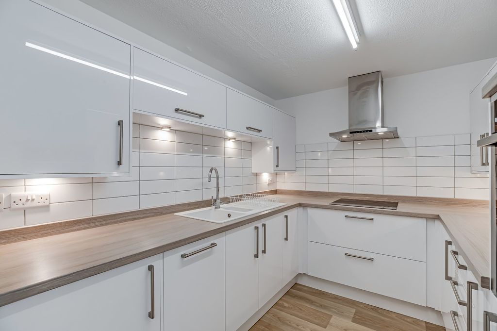 Property photo 3 of 15 Picture 3