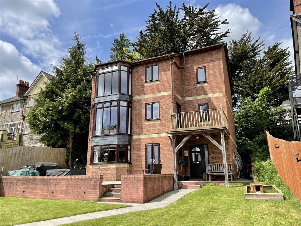 Property photo 1 of 51