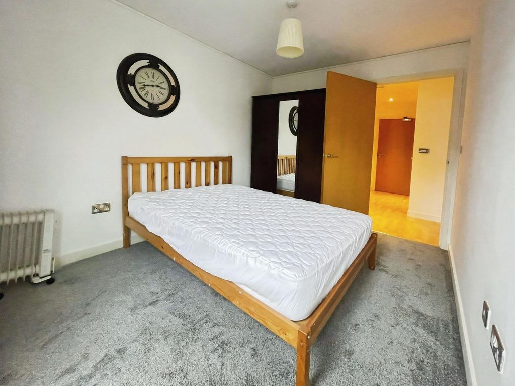 Property photo 2 of 6