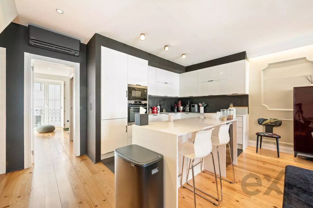 Property photo 3 of 62