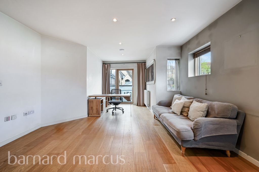 Property photo 1 of 8 Reception Room