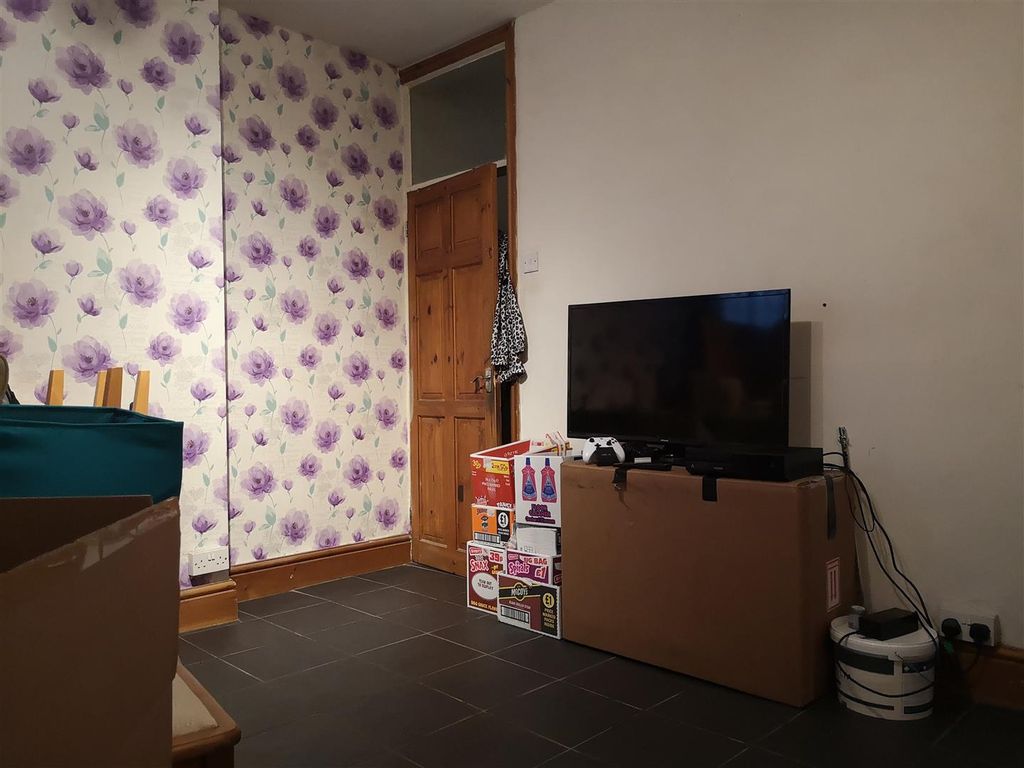 Property photo 3 of 26