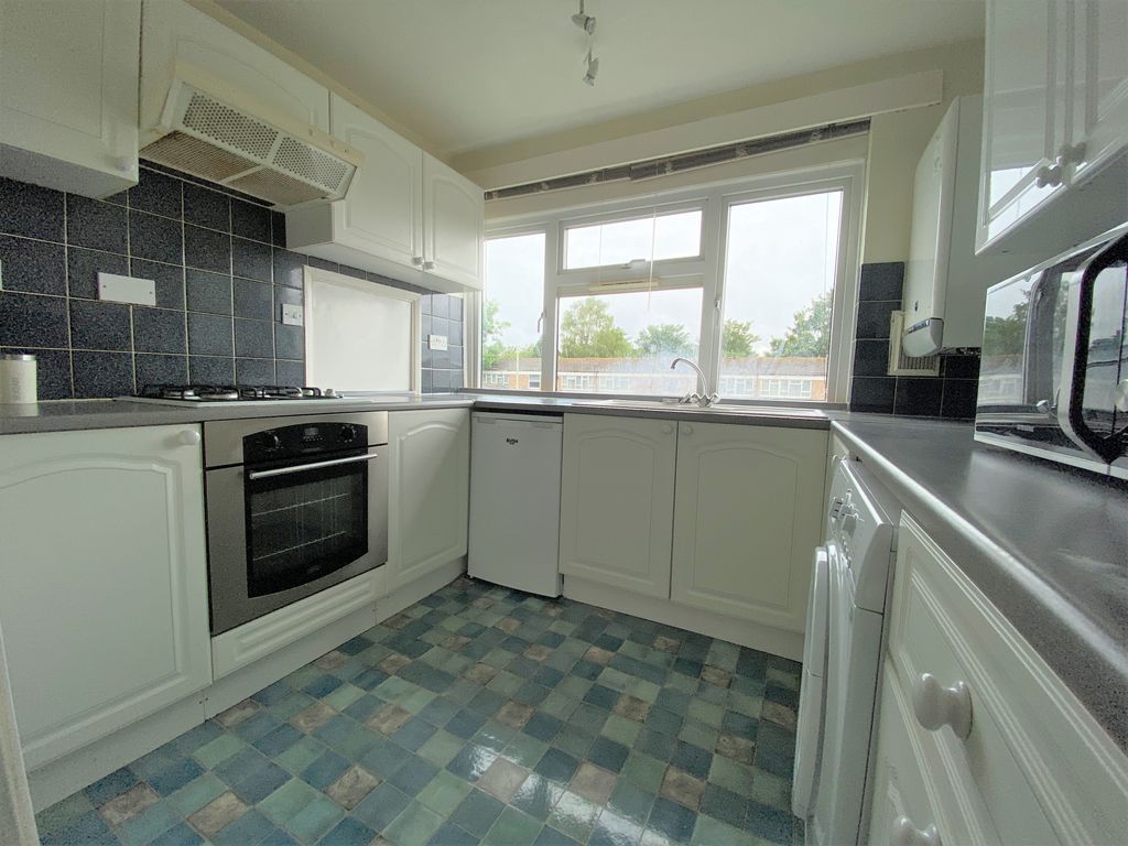 Property photo 3 of 4 Kitchen