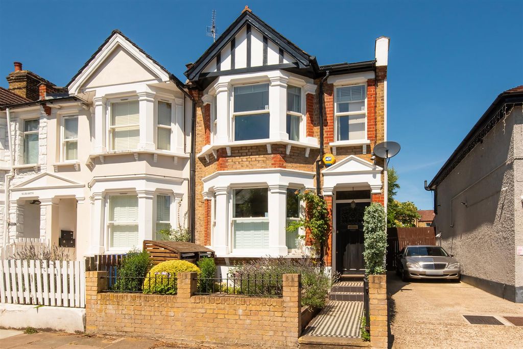 Property photo 1 of 31 Helliwell &amp; Co