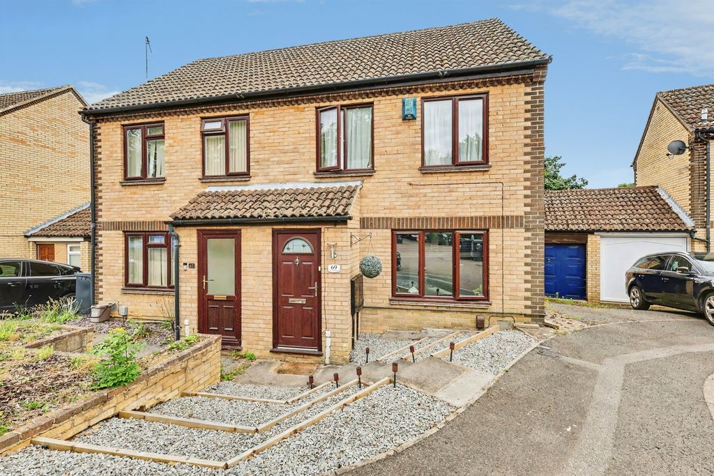 Property photo 1 of 11