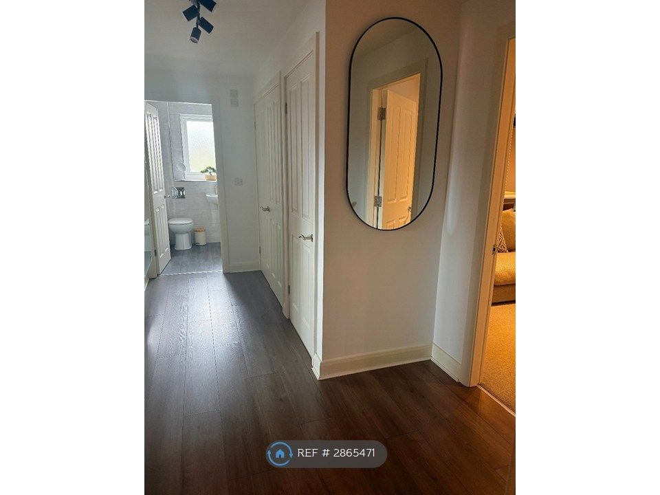 Property photo 2 of 35