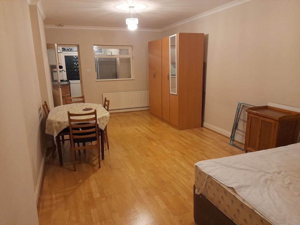 Property photo 1 of 4