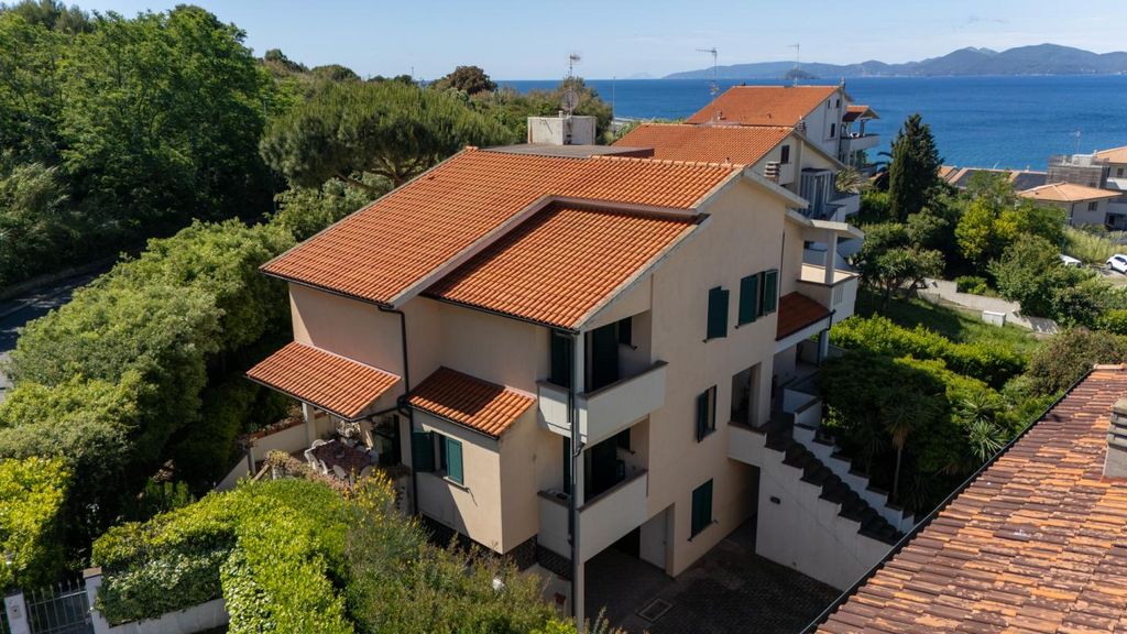 Property photo 2 of 36