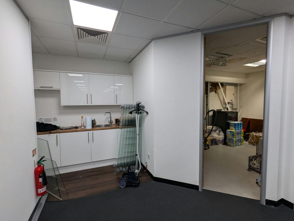 Property photo 3 of 6 Pxl_20250512_134815565.Jpg