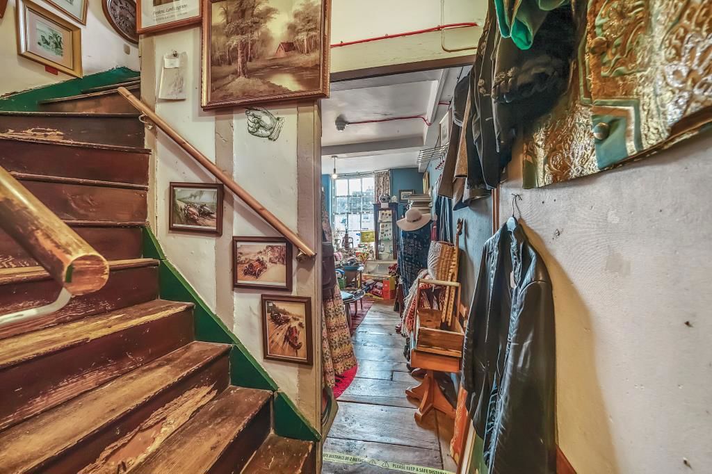 Property photo 3 of 23