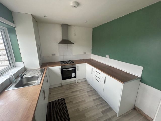 Property photo 1 of 5 Kitchen