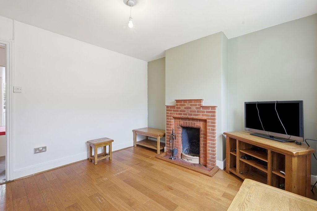 Property photo 3 of 18
