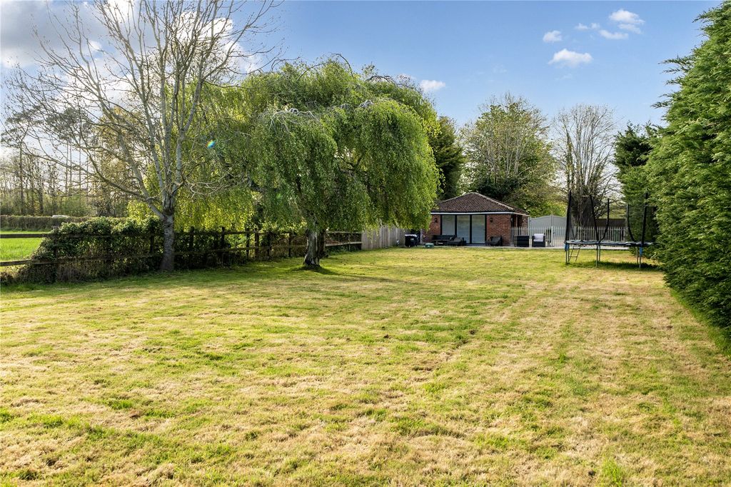 Property photo 2 of 24 Picture No. 46