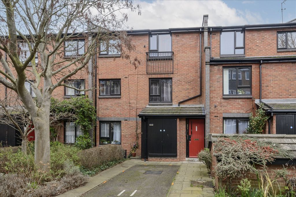 Property photo 3 of 6