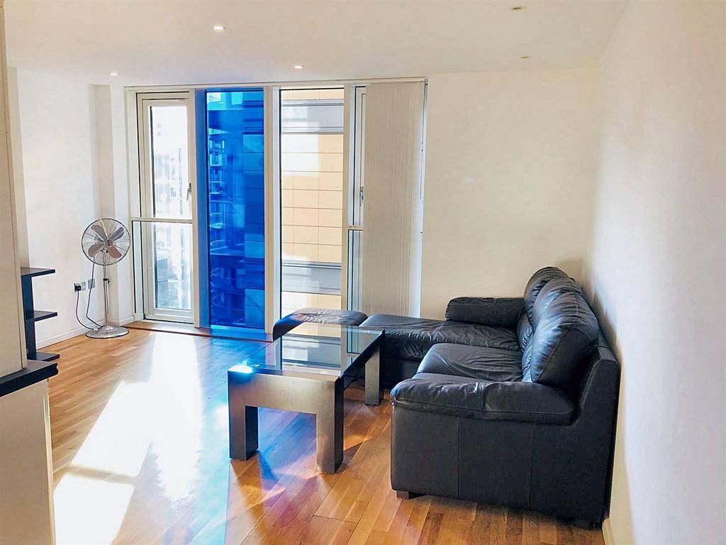 Property photo 3 of 22 Studio For Rent In Canary Wharf, E14