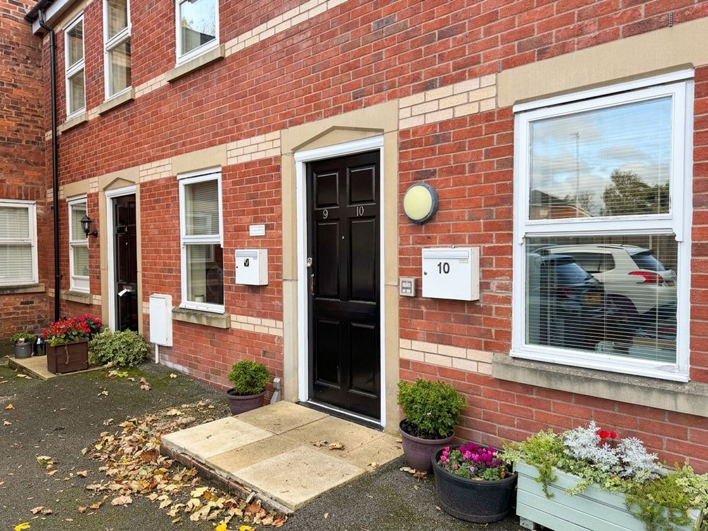 Property photo 2 of 18