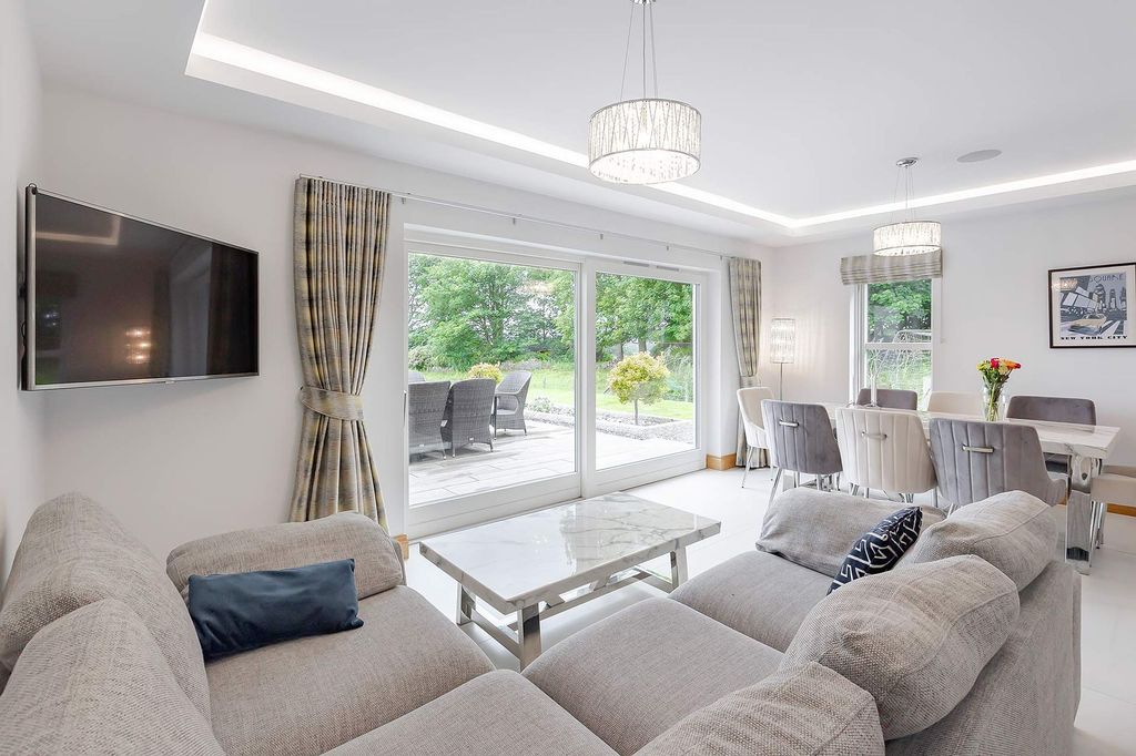 Additional image 10 of 5 bed detached house for saleInglis Place, Larbert FK5