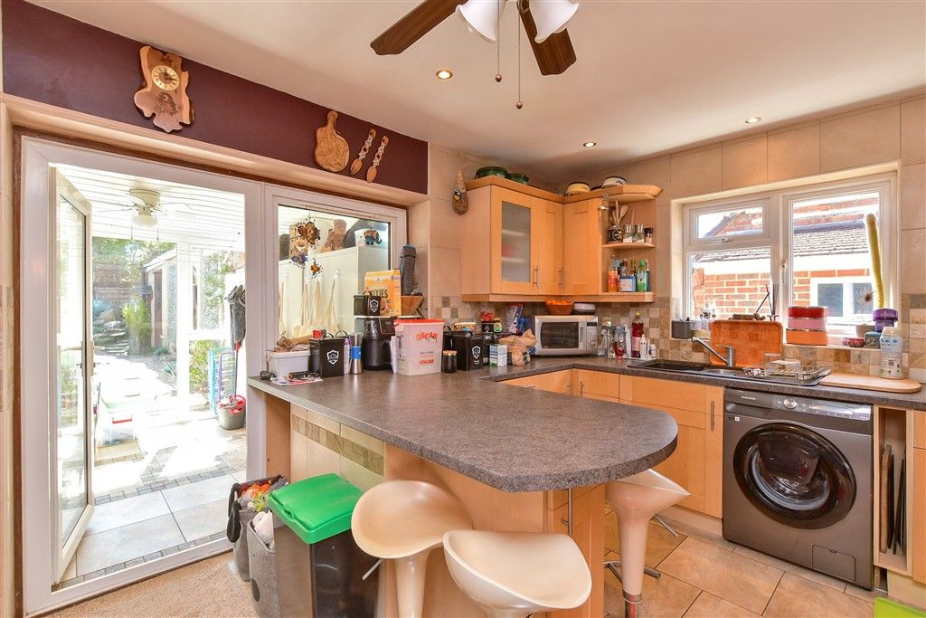 Property photo 3 of 13 Kitchen