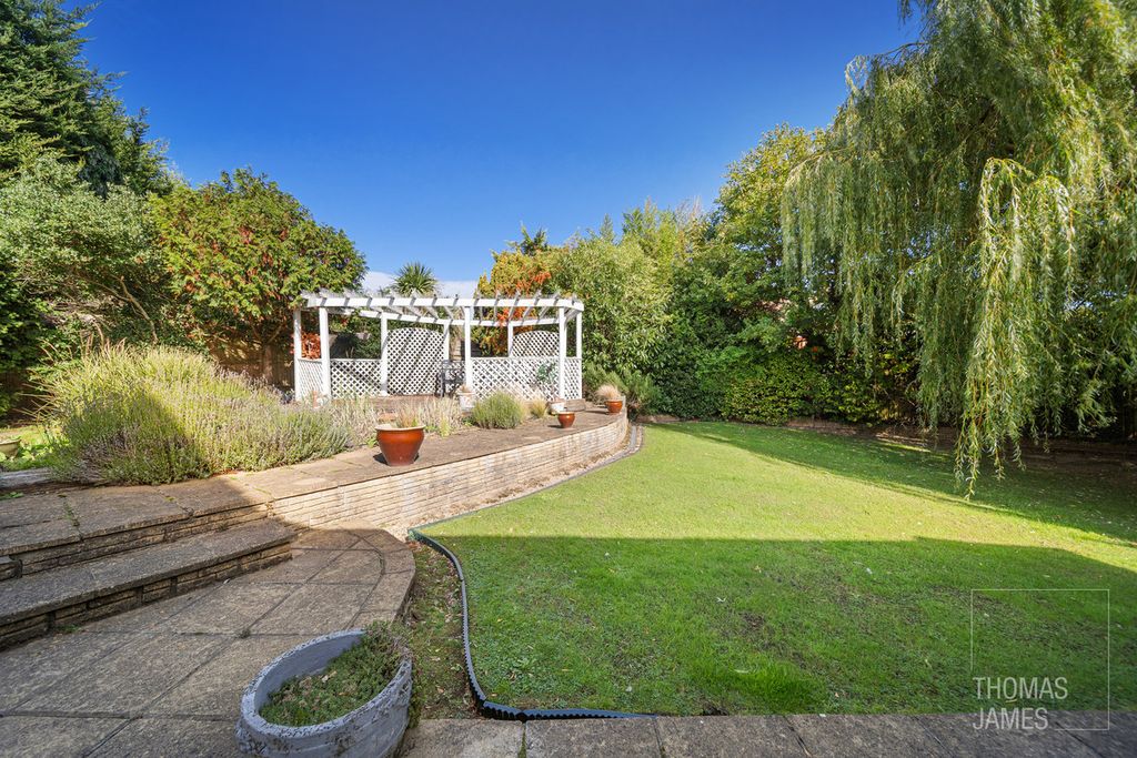 Property photo 2 of 21