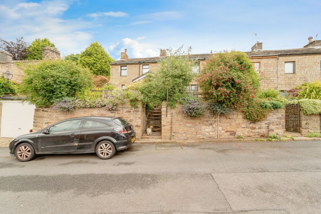 Property photo 1 of 17 Photography