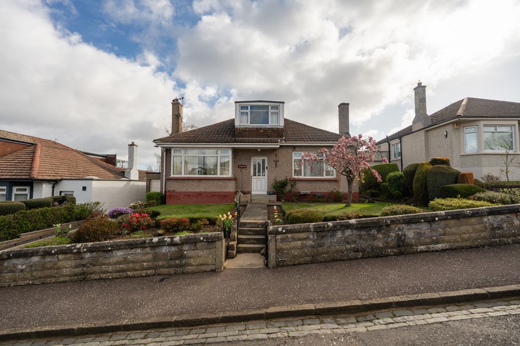 Property photo 1 of 40