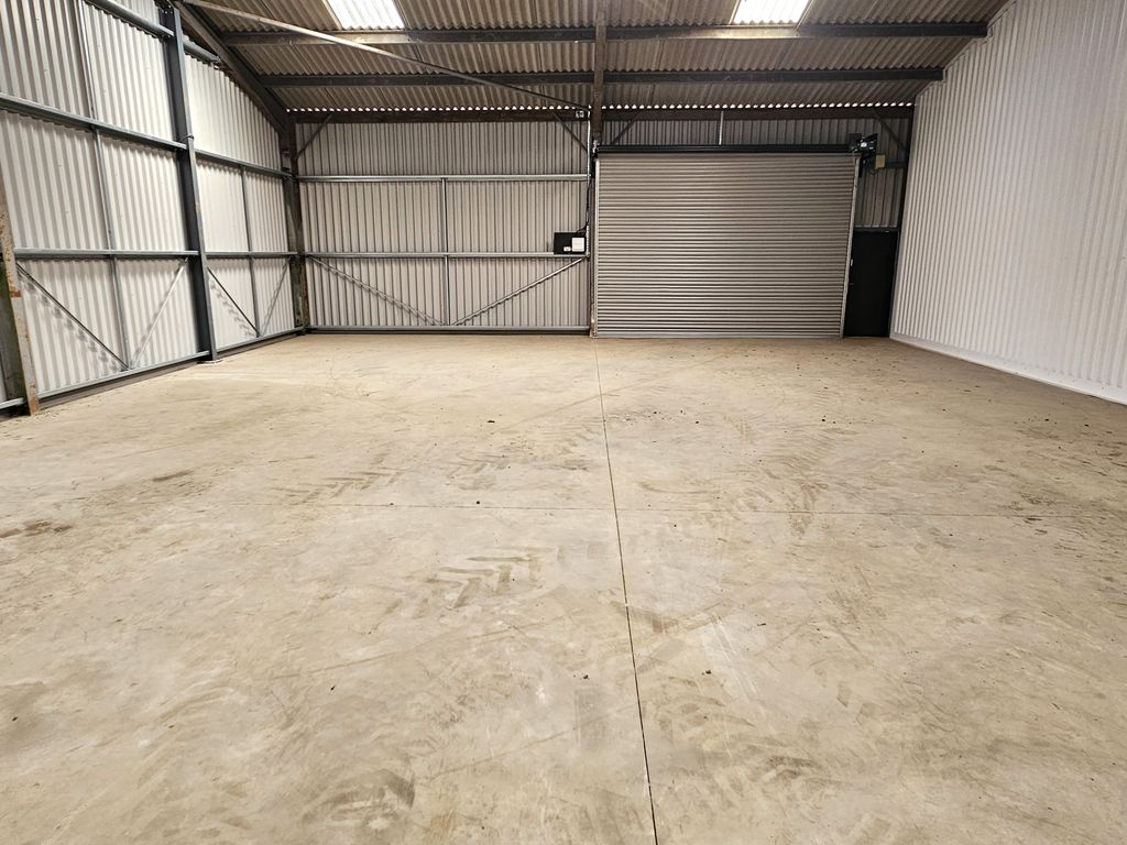 Property photo 2 of 6