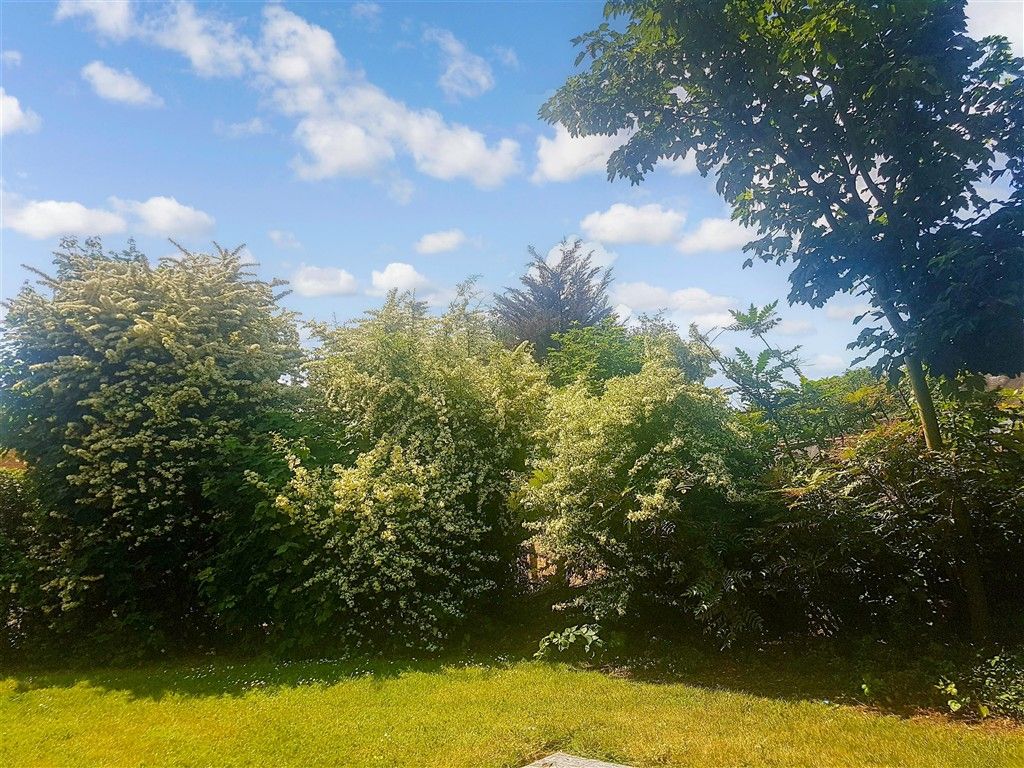 Property photo 3 of 7 Communal Garden A