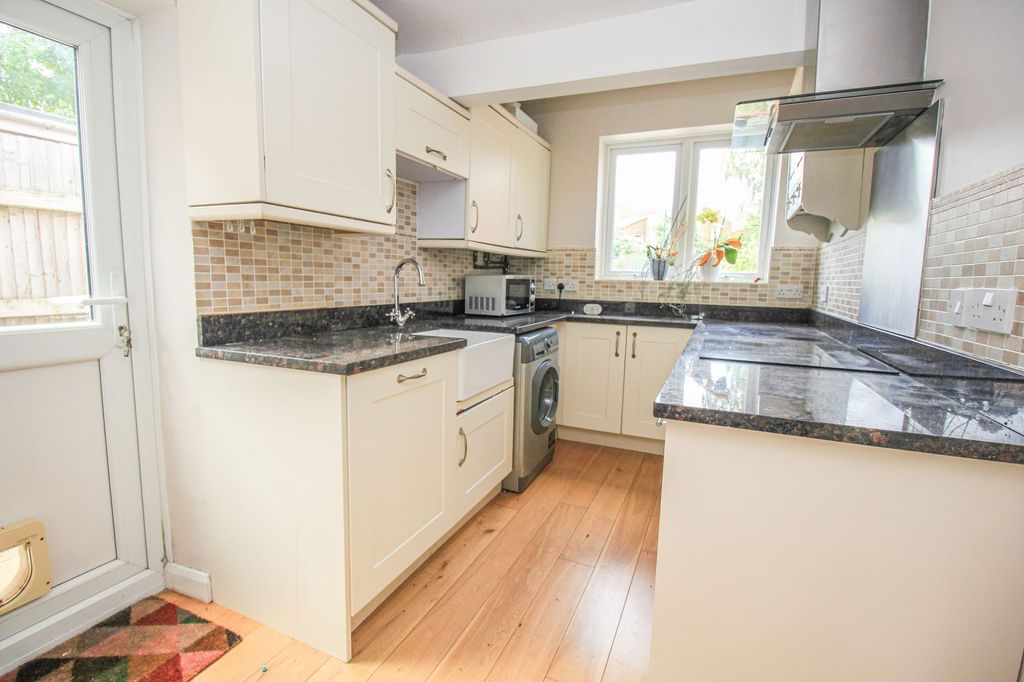 Property photo 3 of 16