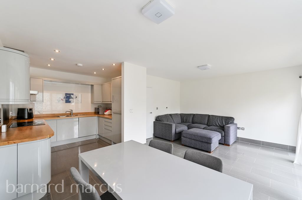 Property photo 2 of 9 Image