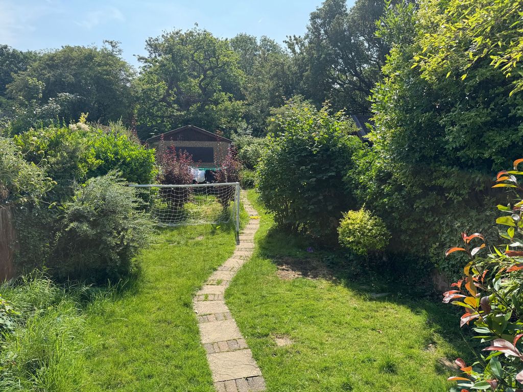 Property photo 3 of 12 Garden
