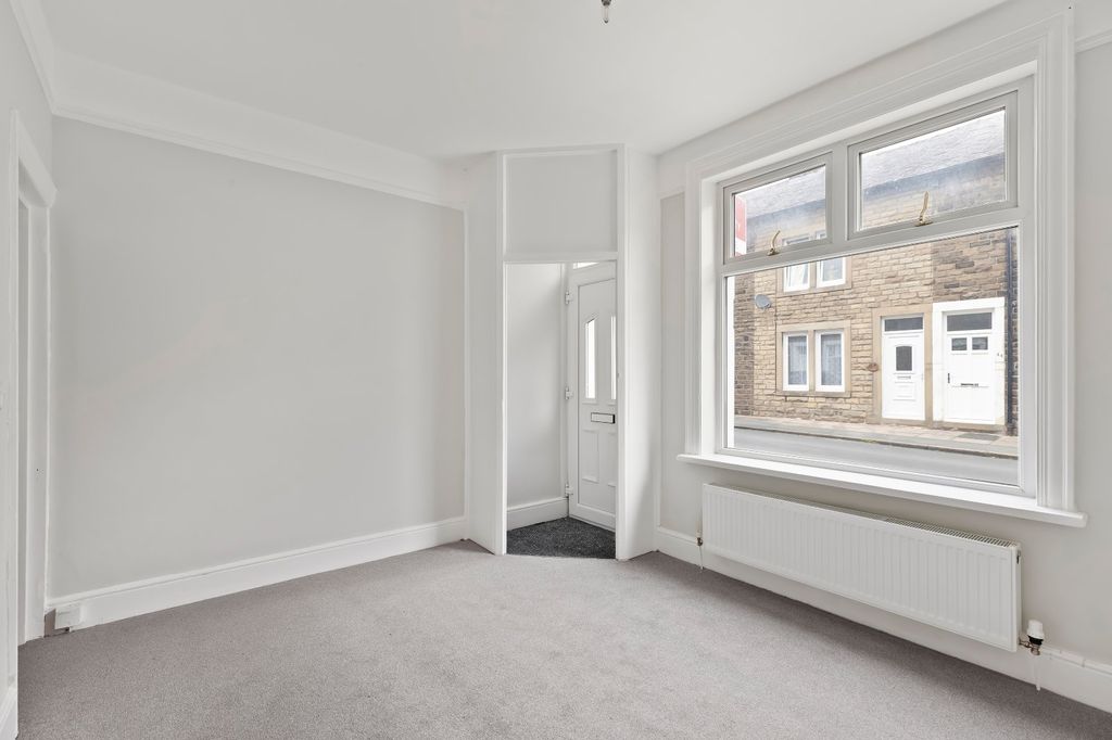Property photo 2 of 16 Picture No. 36