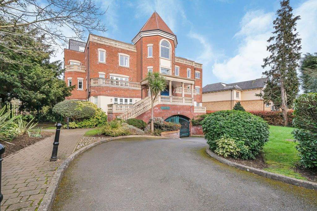 Property photo 1 of 31 Photo 2