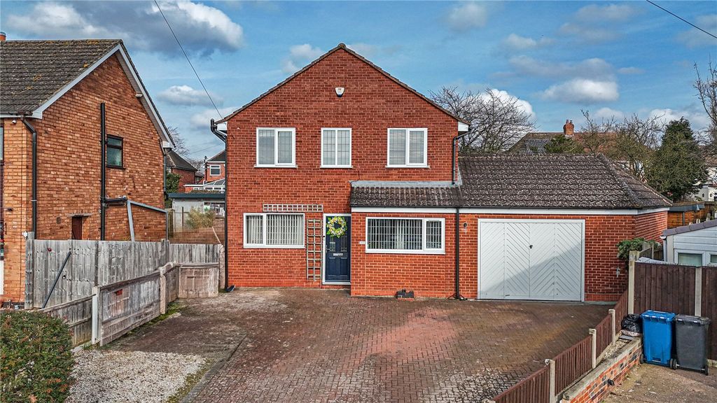 Property photo 2 of 29 Picture No. 30