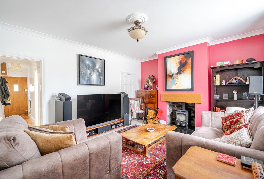 Property photo 3 of 19 1313132-17-685E8c...