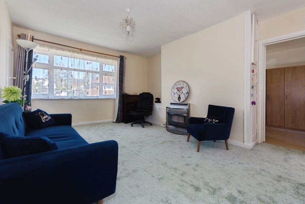 Property photo 3 of 13 Pbox-Img.Jpg