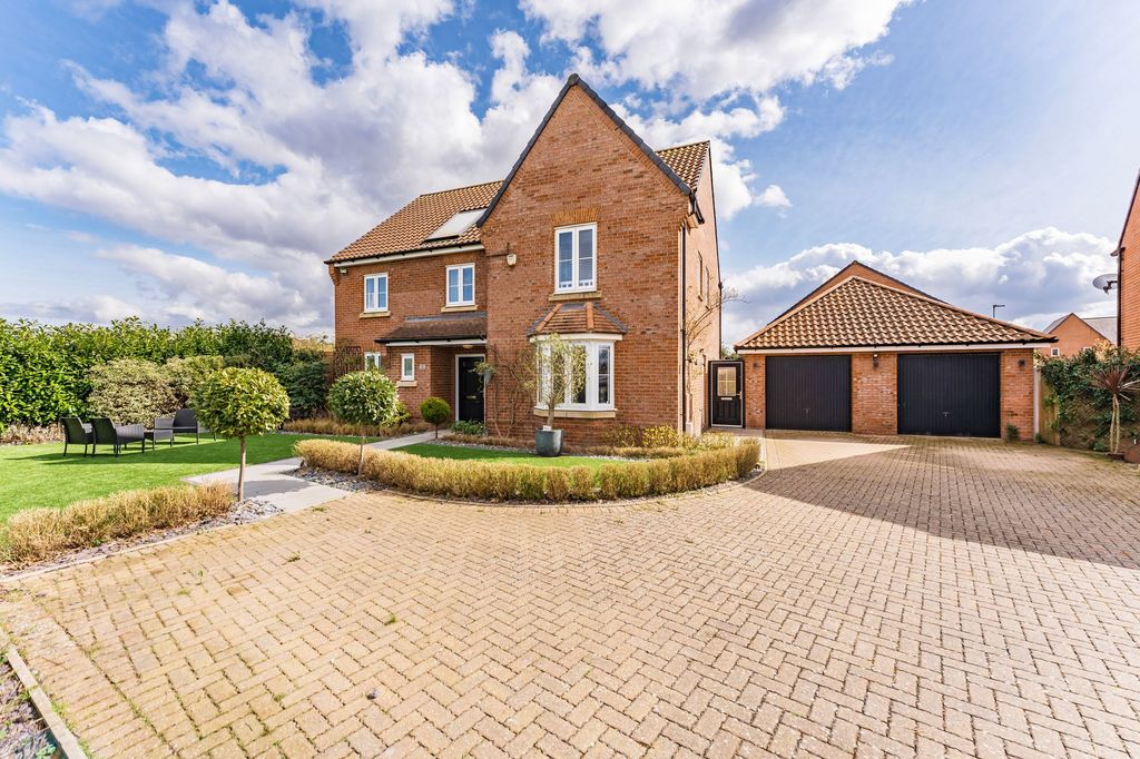 Property photo 1 of 31