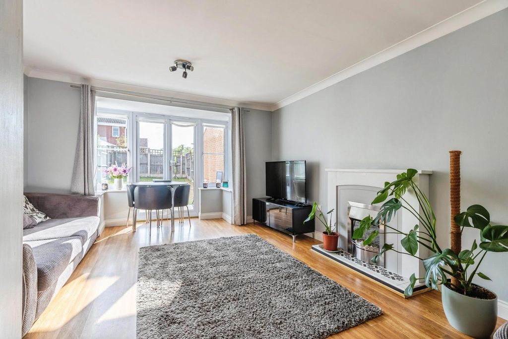 Property photo 2 of 19 Pbox-Img.Jpg