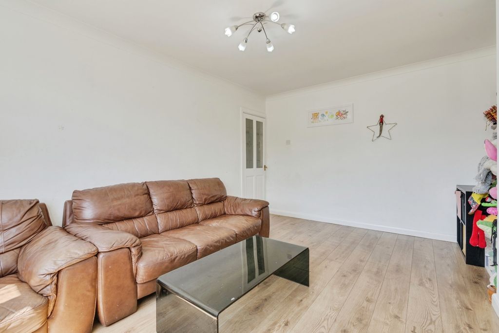 Property photo 3 of 28 Pbox-Img.Jpg