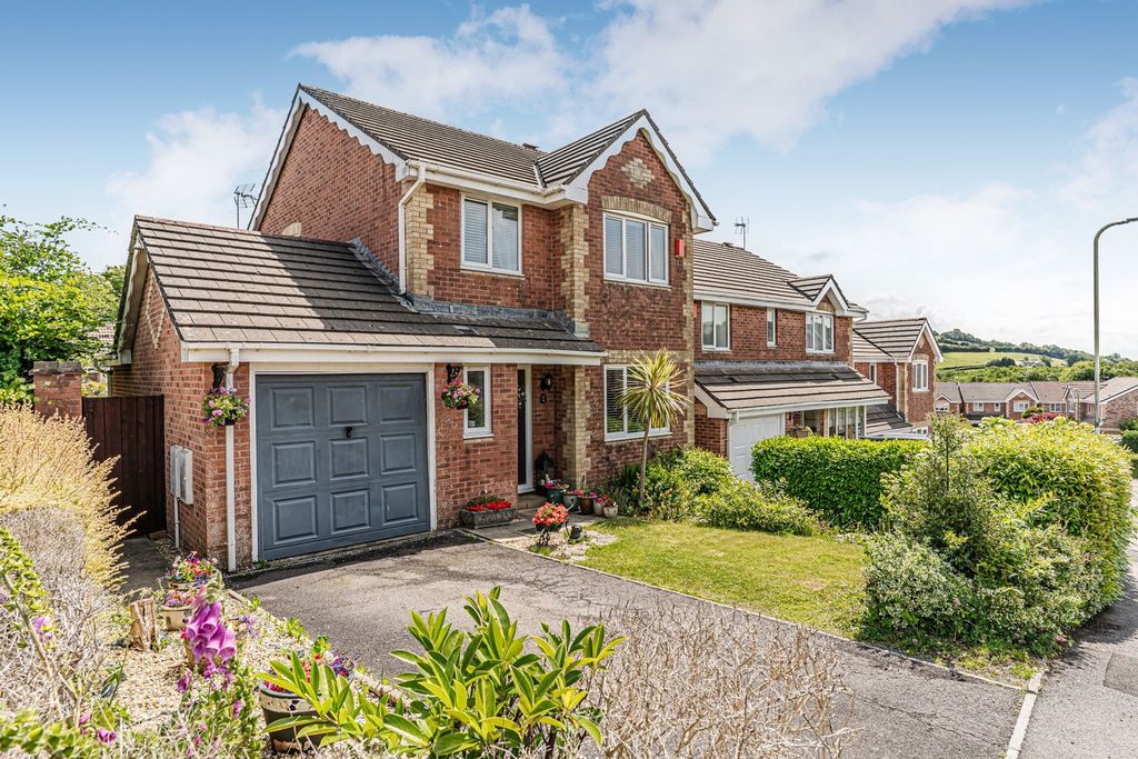 Property photo 1 of 35