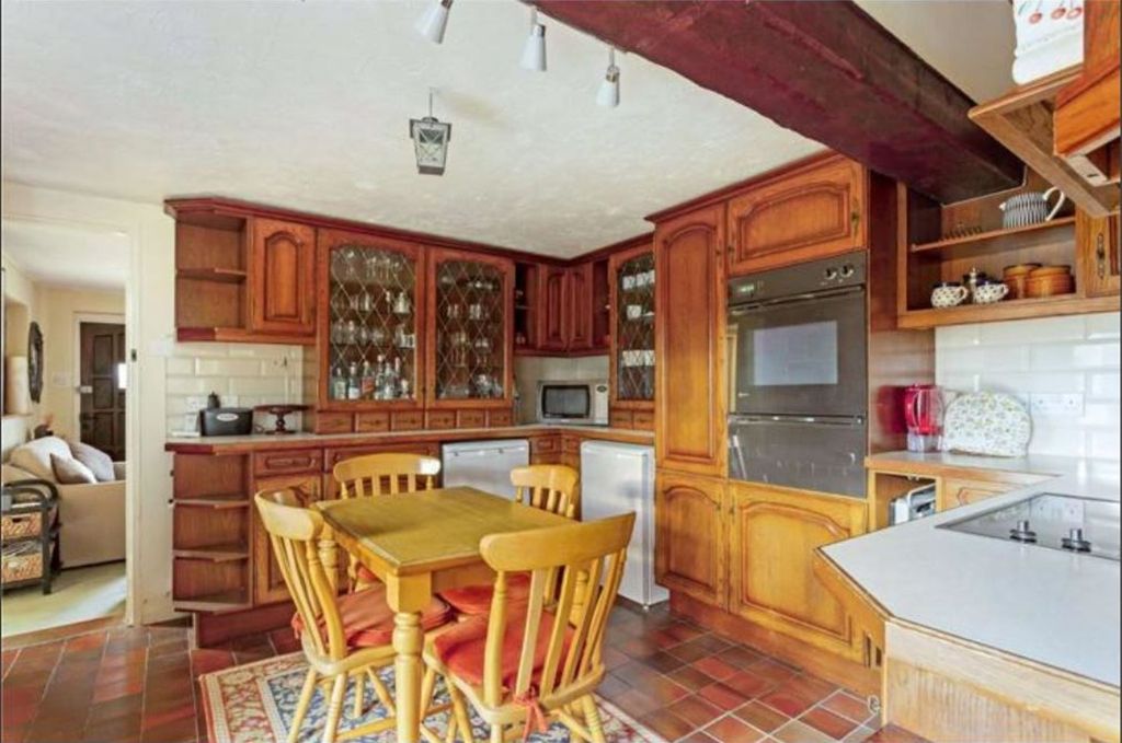 Property photo 3 of 15