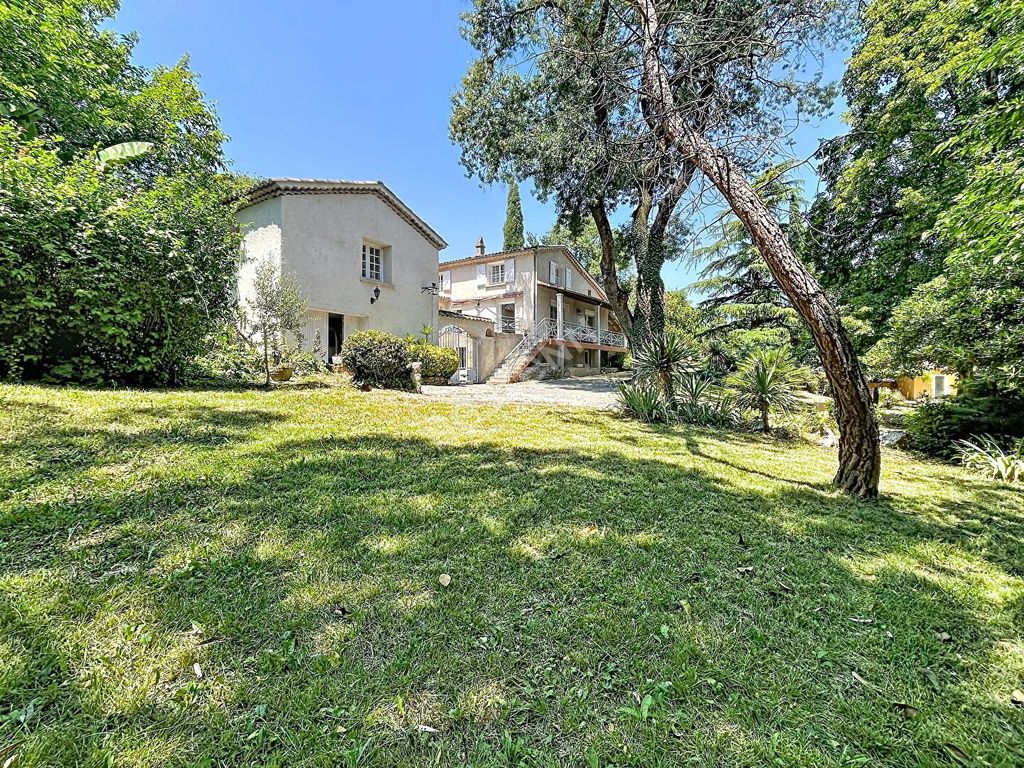 Property photo 2 of 25