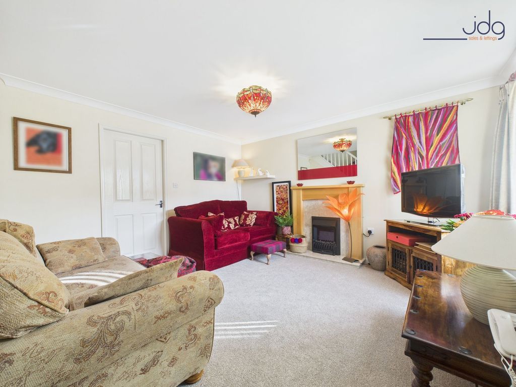 Property photo 3 of 16 Cosy Lounge