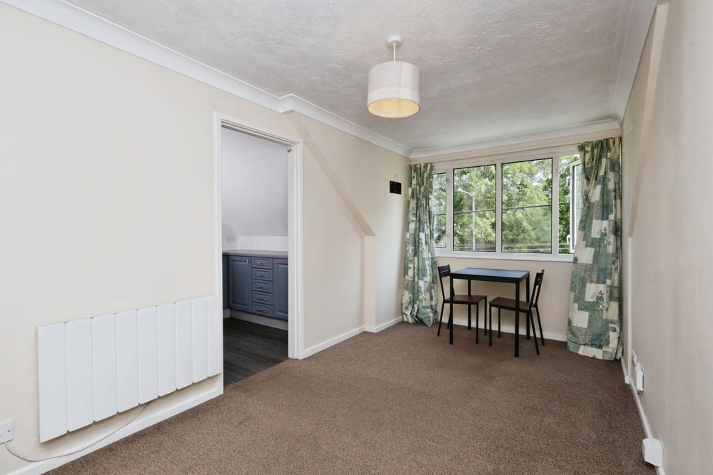 Property photo 2 of 10 Pbox-Img.Jpg