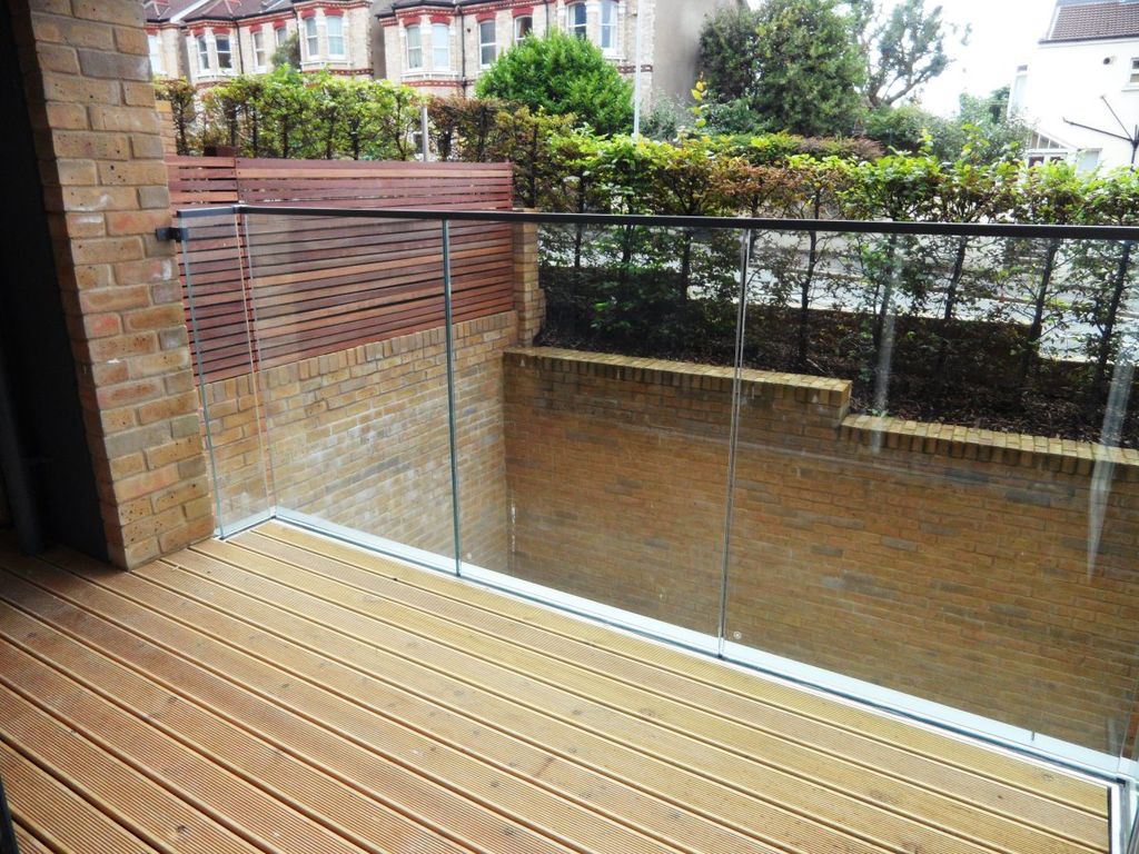 Property photo 3 of 12