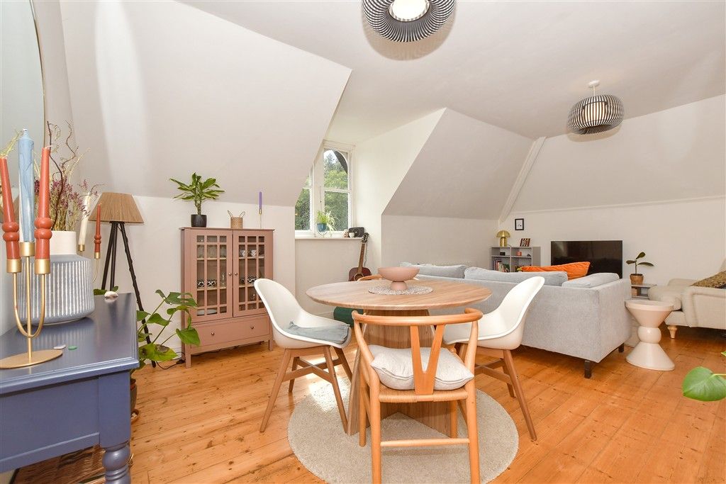 Property photo 1 of 12 Lounge/Diner